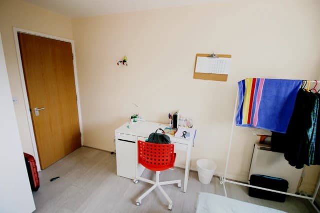 Broomspring Close D image 2