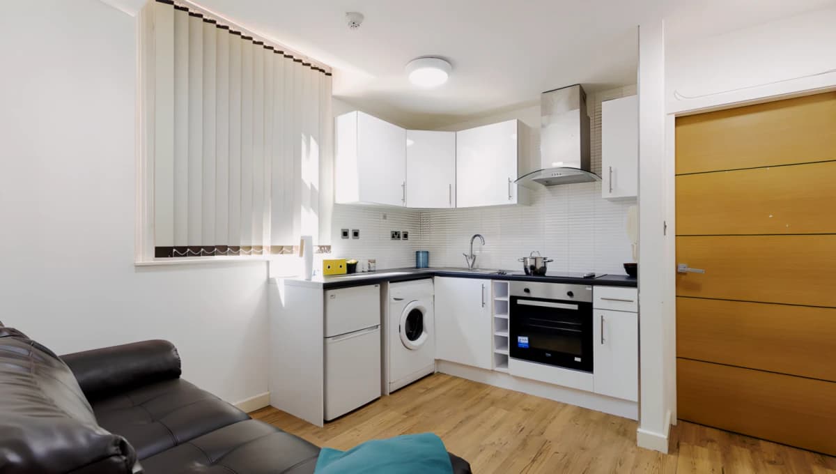 28 De Montfort Street image