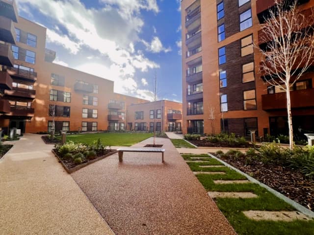 Tabbard Apartments image 3