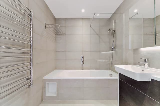 1 Bedroom Apartment Flat63