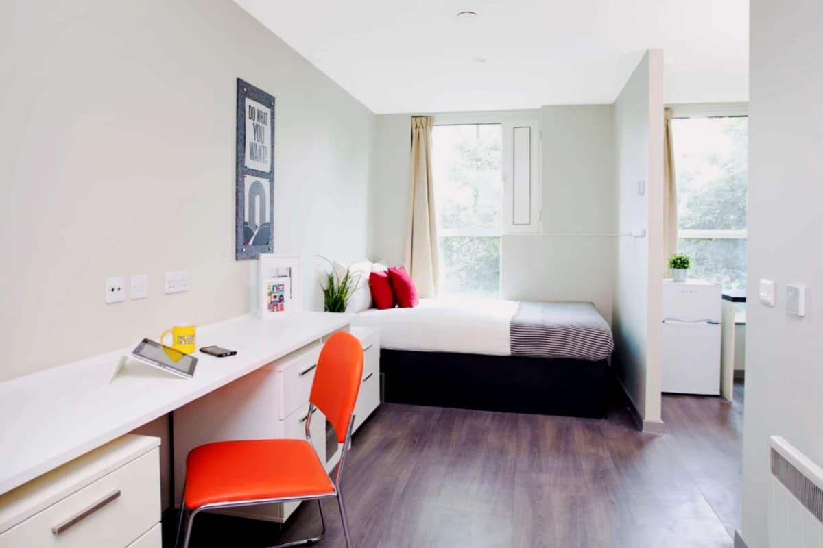 Lnt Stapleton House image