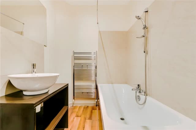 2 Bed / 2 Bath