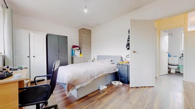 2 Bed / 1 Bath