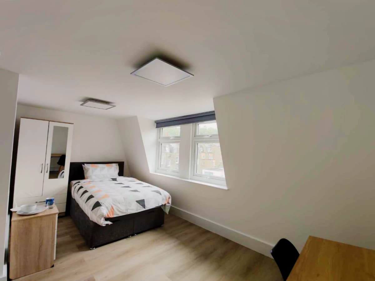 Lnt Bloomsbury image 3