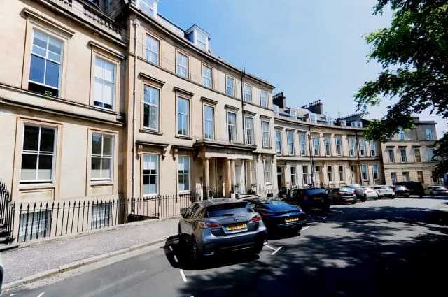 Lynedoch Crescent, G3 6EQ image 2