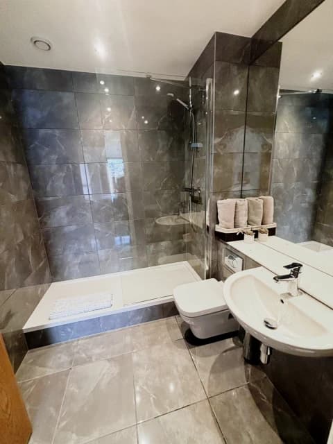 Entire Place·2B2B···Windmill Street