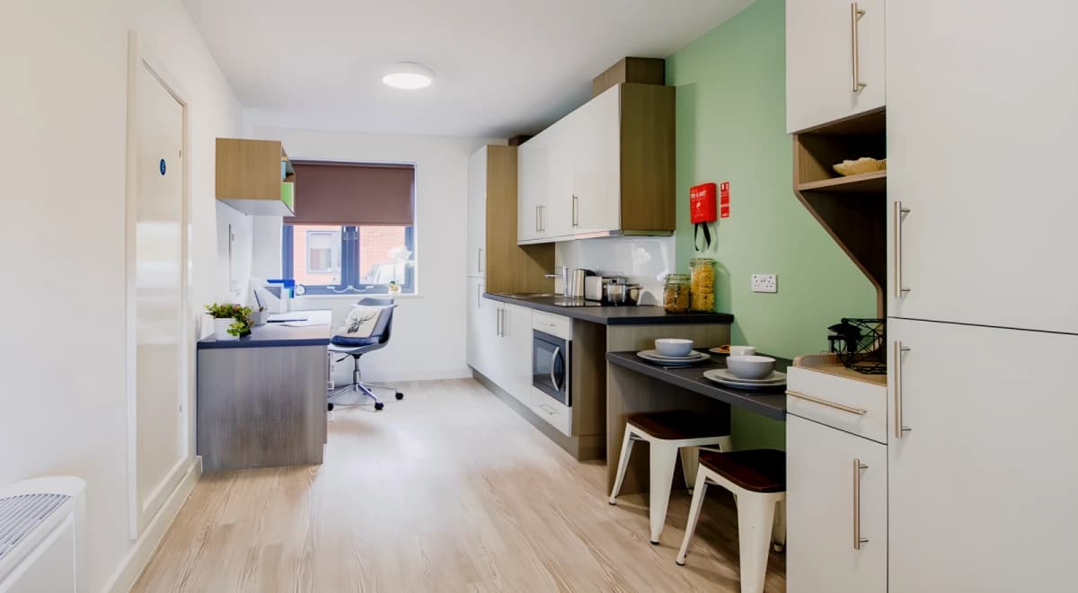 Premium Plus Studio