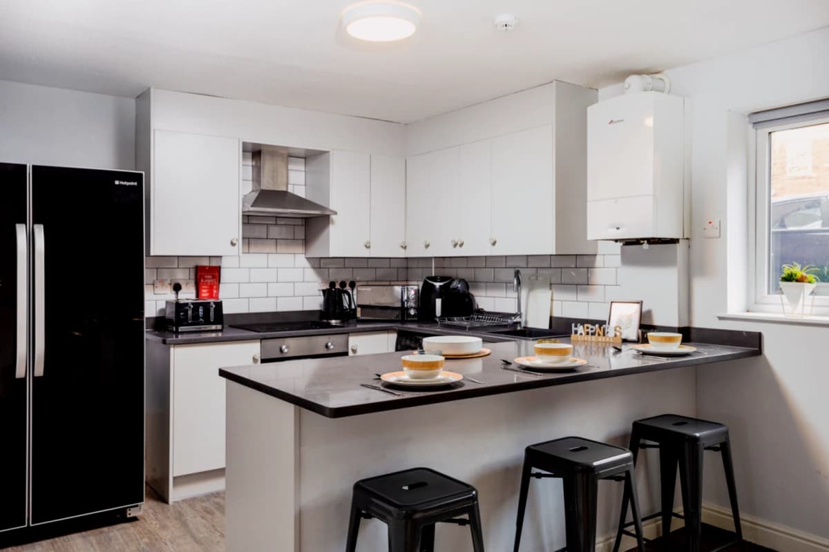 Five Bed Flat