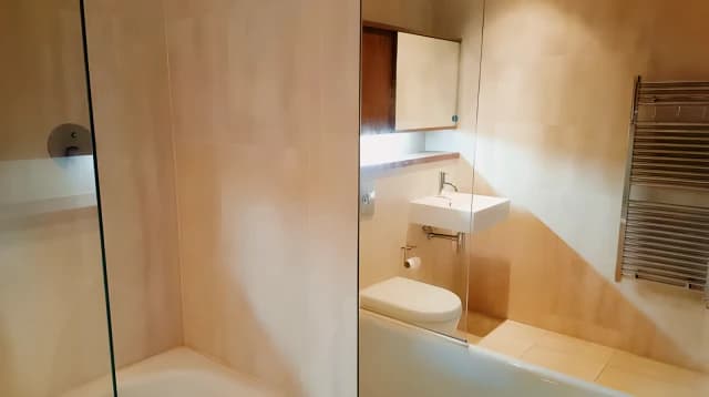 City loft E24 image 3