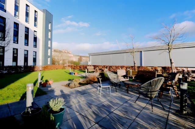 Outdoor Features