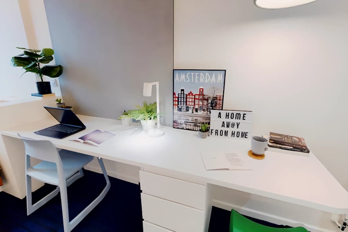 Gob Brighton Residence image