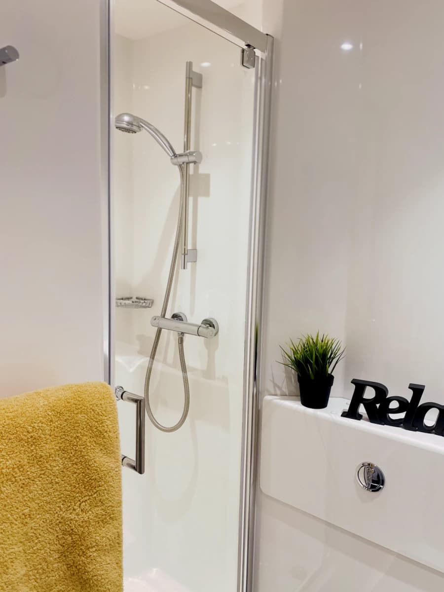 Superior Single Ensuite