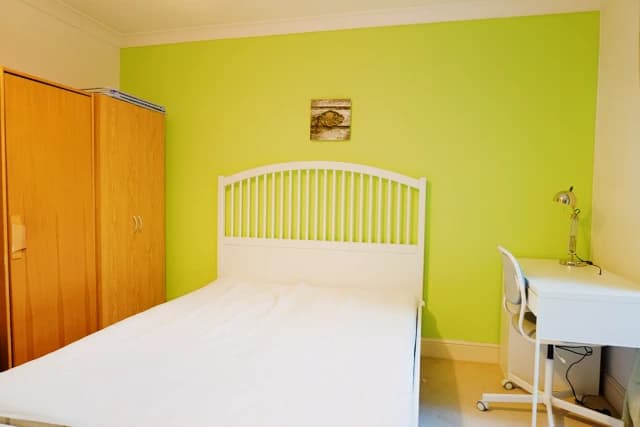 3 Bed / 2 Bath