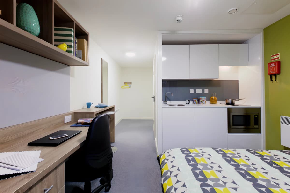Selly Oak Court image