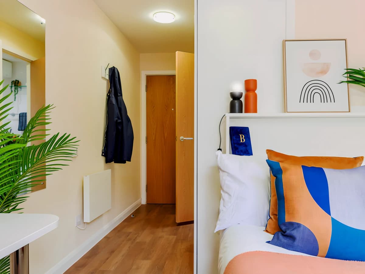Bronze Plus Ensuite