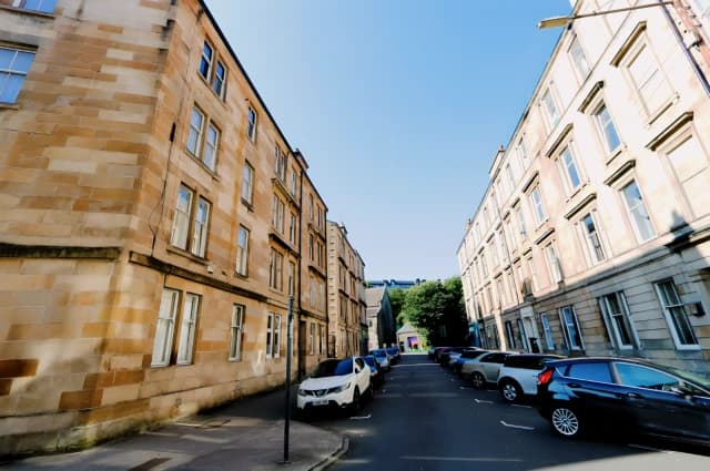 Willowbank Crescent, G3 6NA image 2