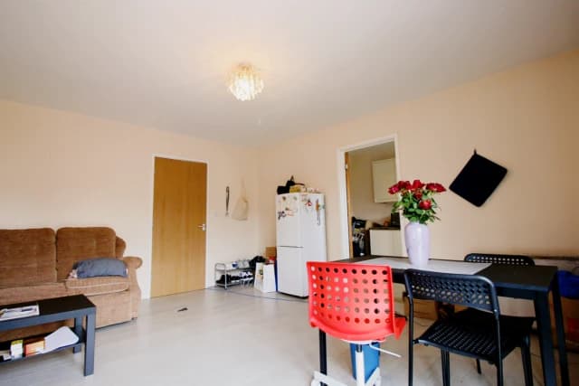 Broomspring Close D image