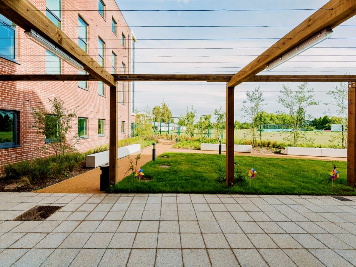 Outdoor Features