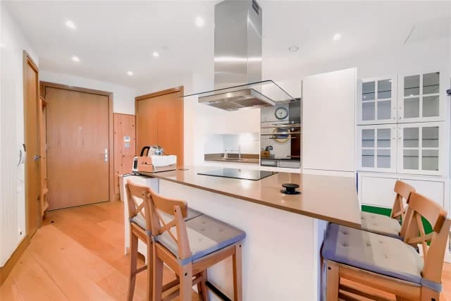 2 Bed / 2 Bath