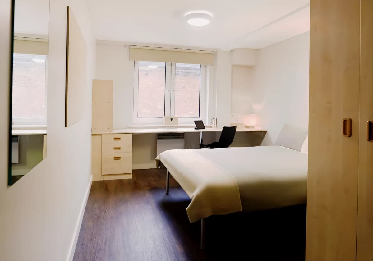 iQ Grosvenor House image