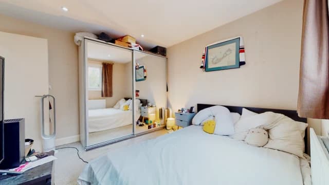 4 Bed / 2 Bath
