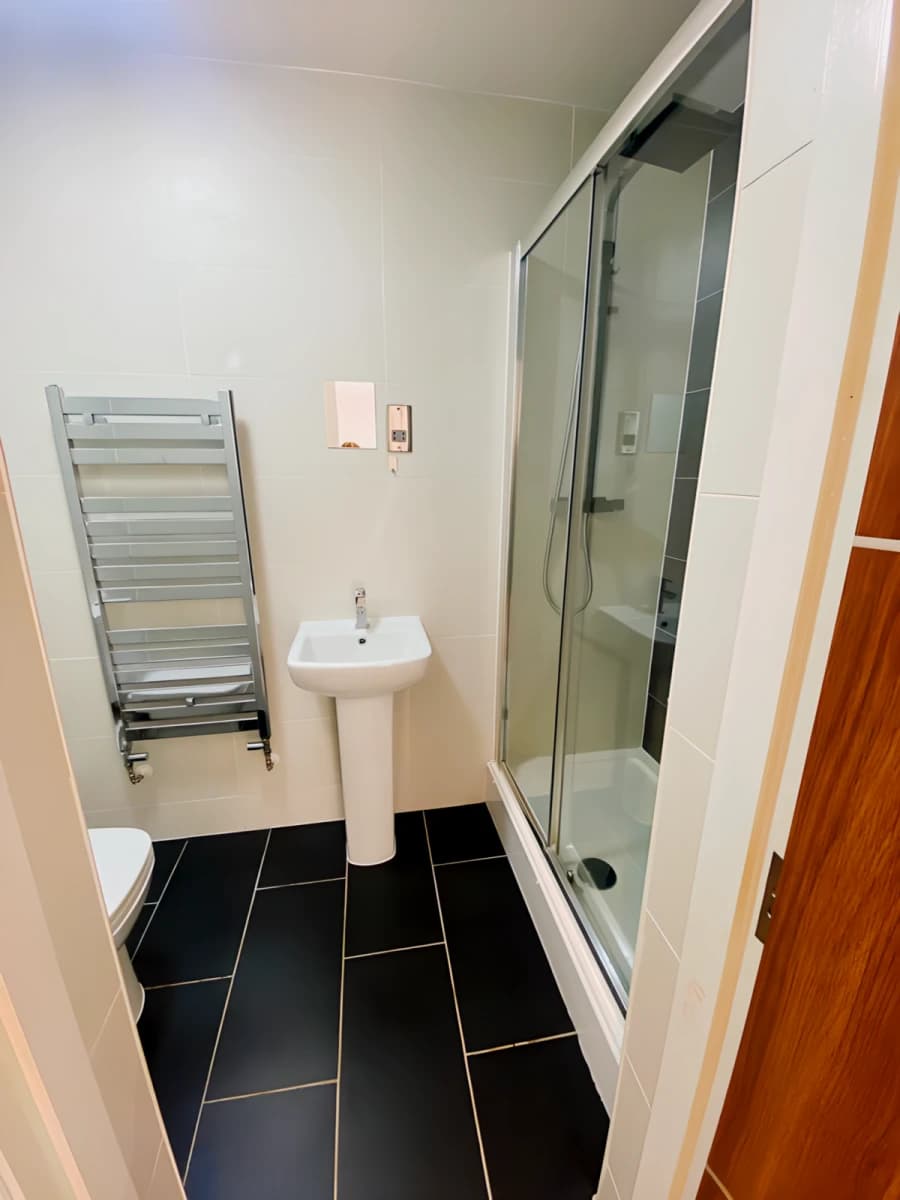 17 De Montfort Street image 4
