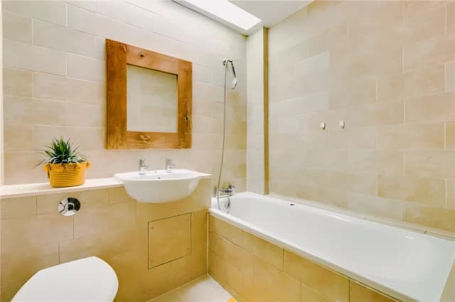 2 Bed / 1 Bath