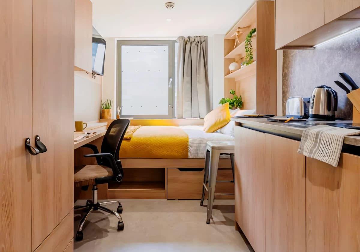 Bronze Studio