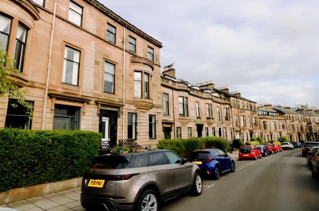 Victoria Crescent Road, G12 9DD image 2