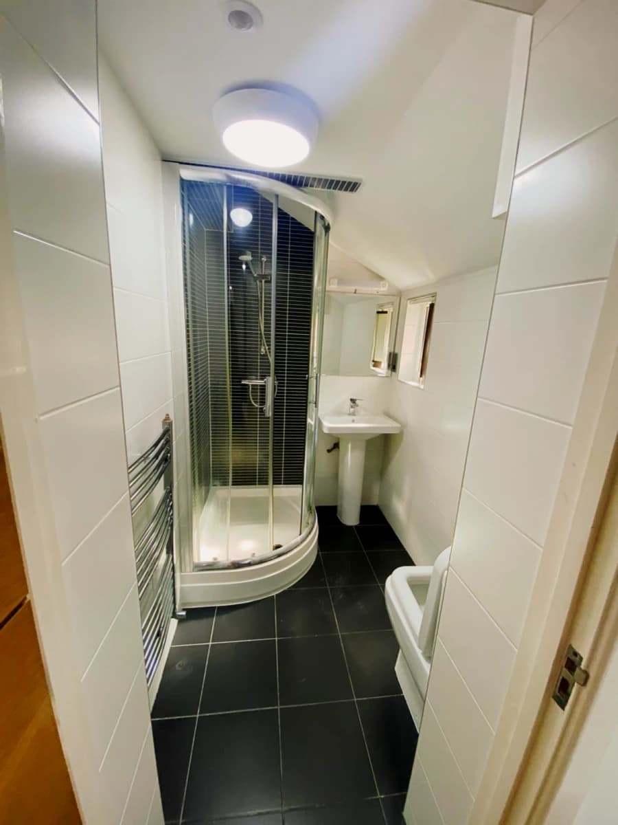 28 De Montfort Street image