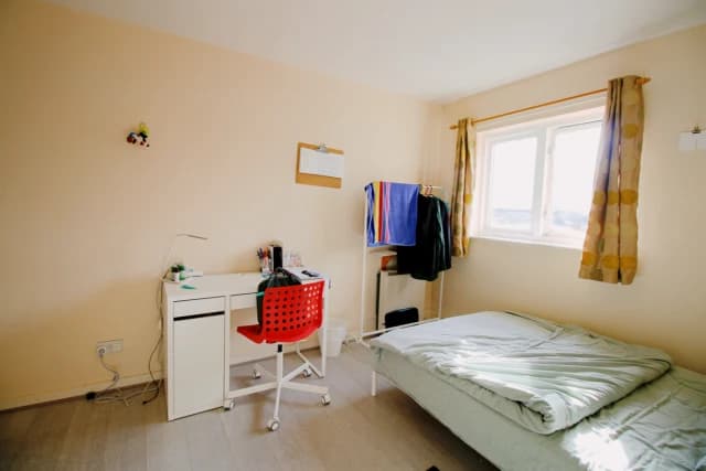 Broomspring Close D image 3