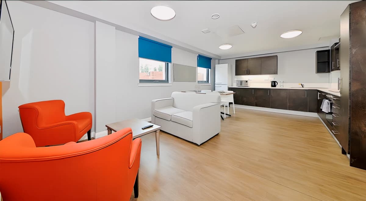Attic En-Suite