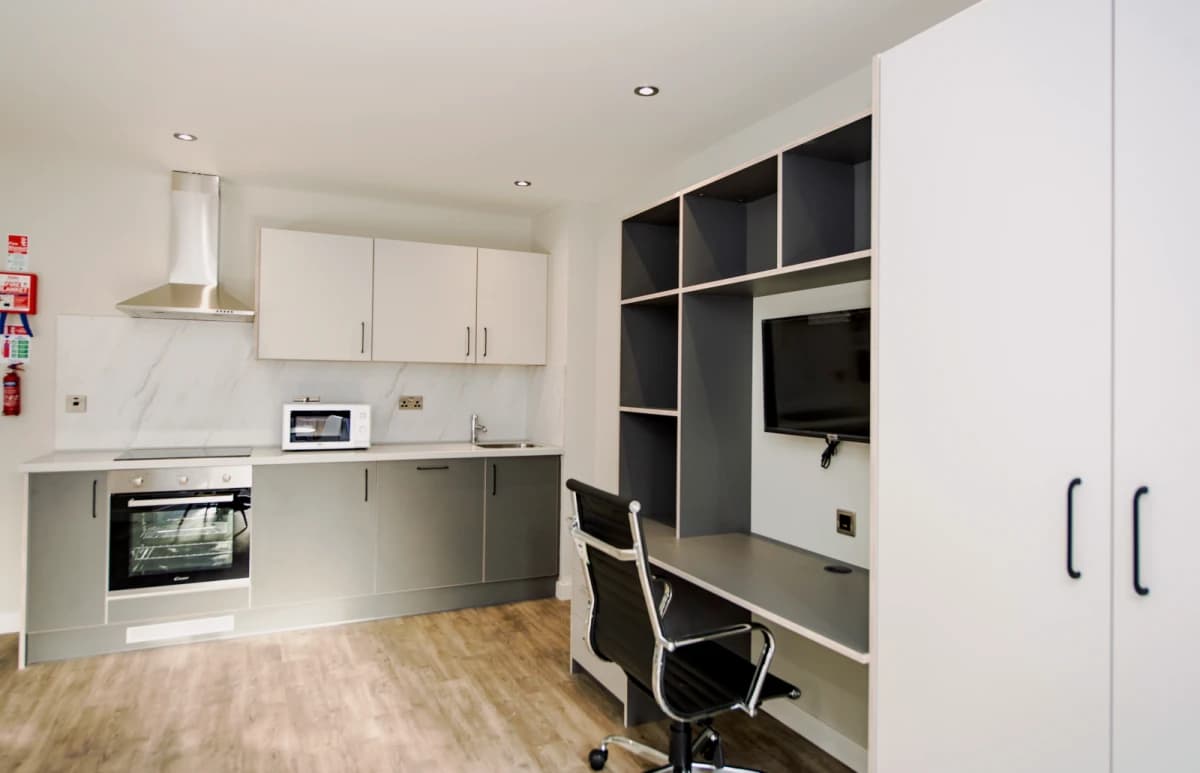 Zone 22 Upperton Road image