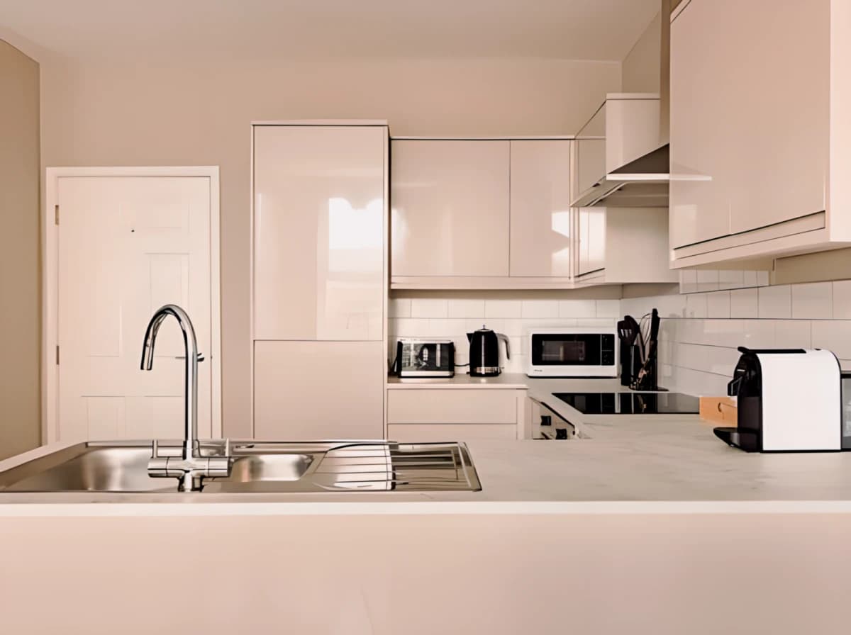 One Bedroom Apartment - Sleeps 4