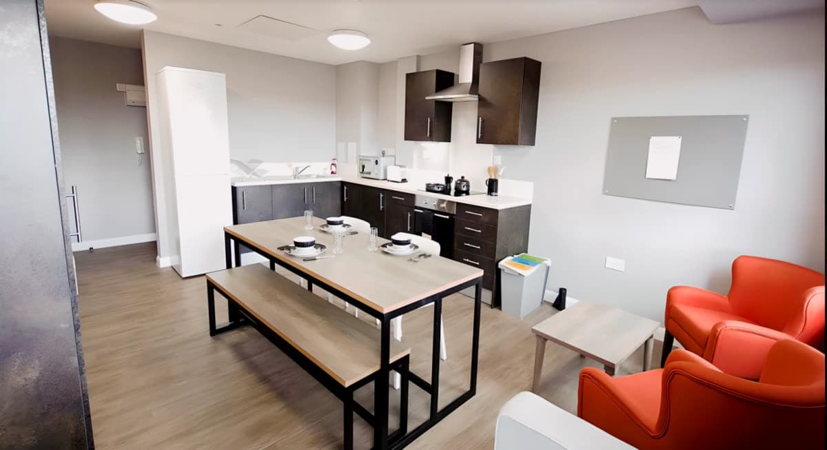 Gold En-Suite