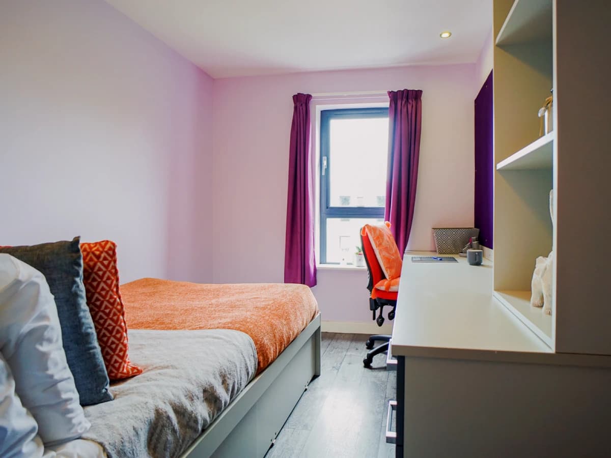 Gold En-Suite