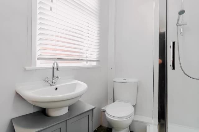 En-suite Room 1