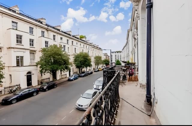 Gloucester Terrace image 3