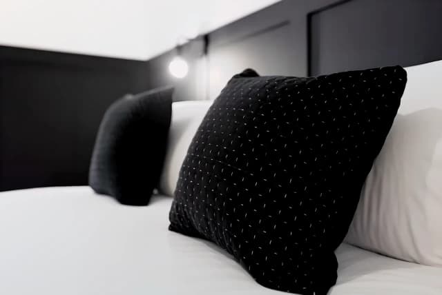 Shared Room 1