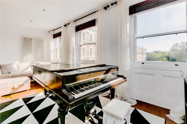 2 Bed / 2 Bath