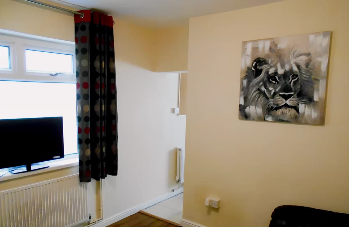 5 bedrooms