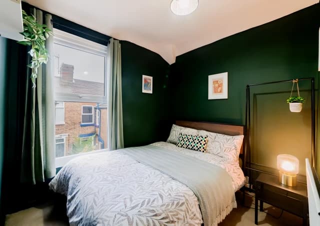 Non En-suite Room 1