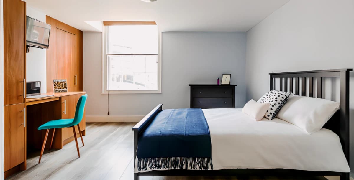 En-Suite 1