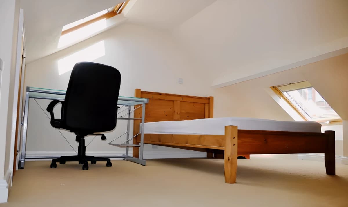 6 bedrooms