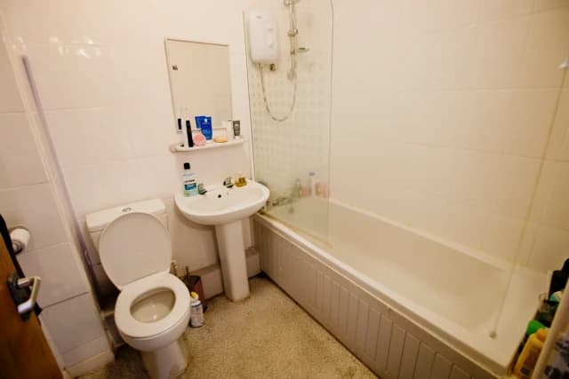 Broomspring Close D image