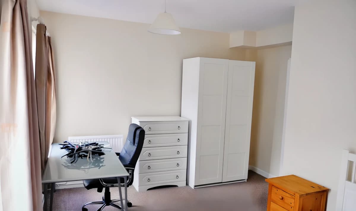 6 bedrooms