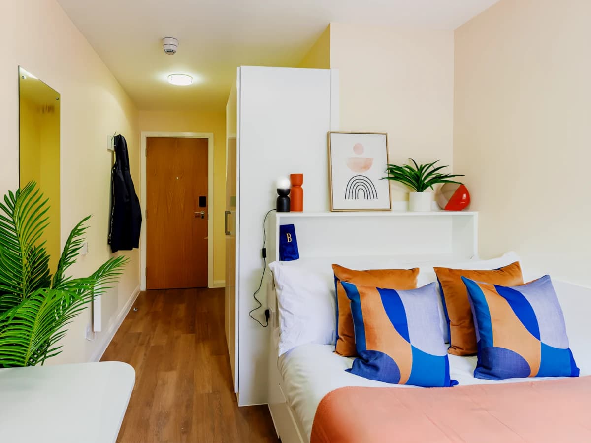 Bronze Plus Ensuite