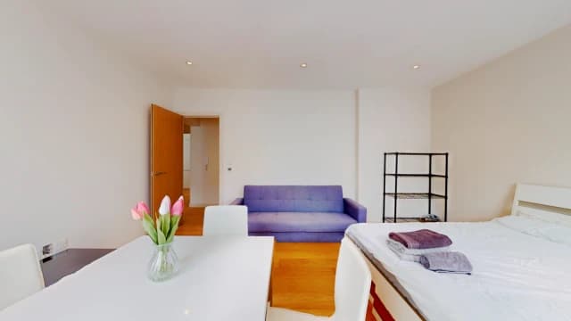 2 Bed / 1 Bath
