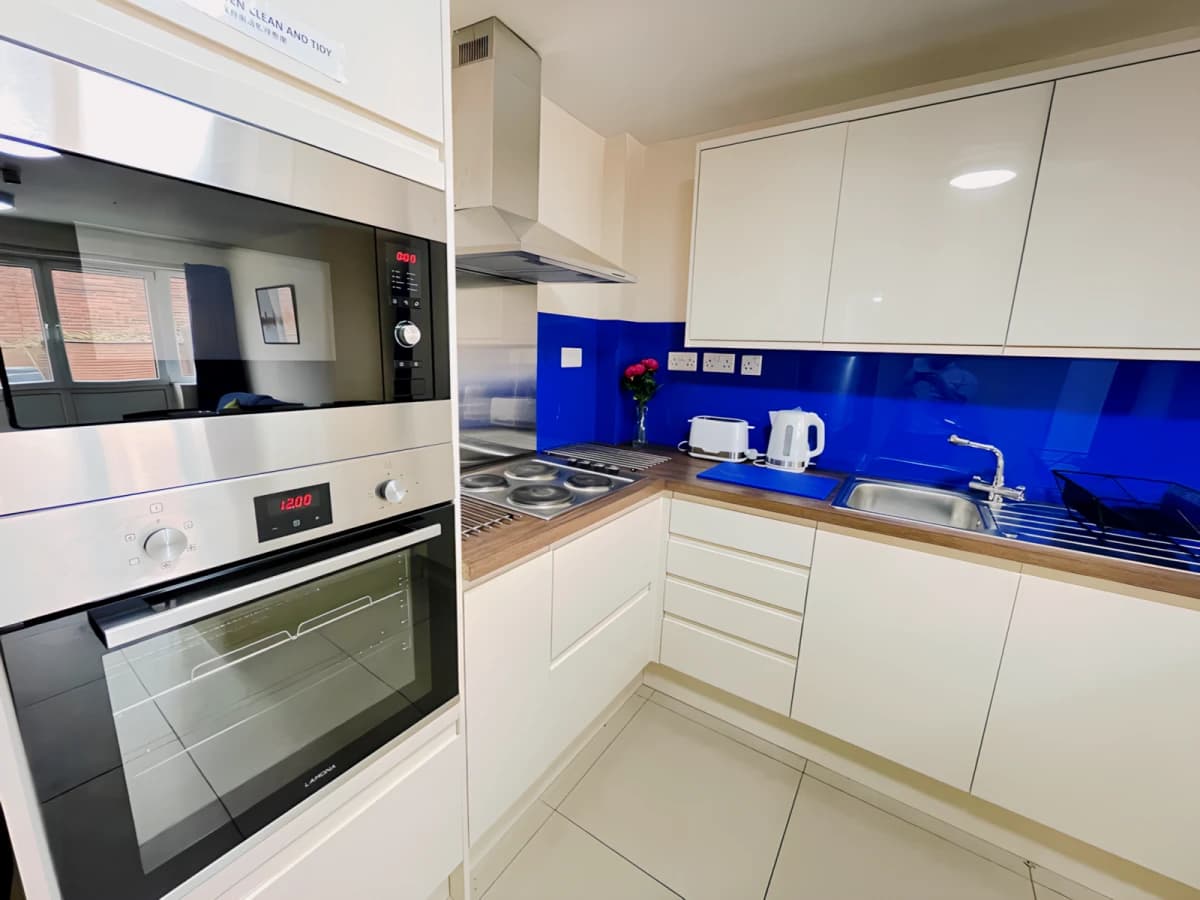 Uni House Court image 2