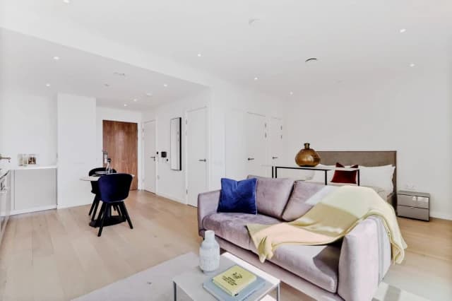 1 Bedroom Apartment Flat63